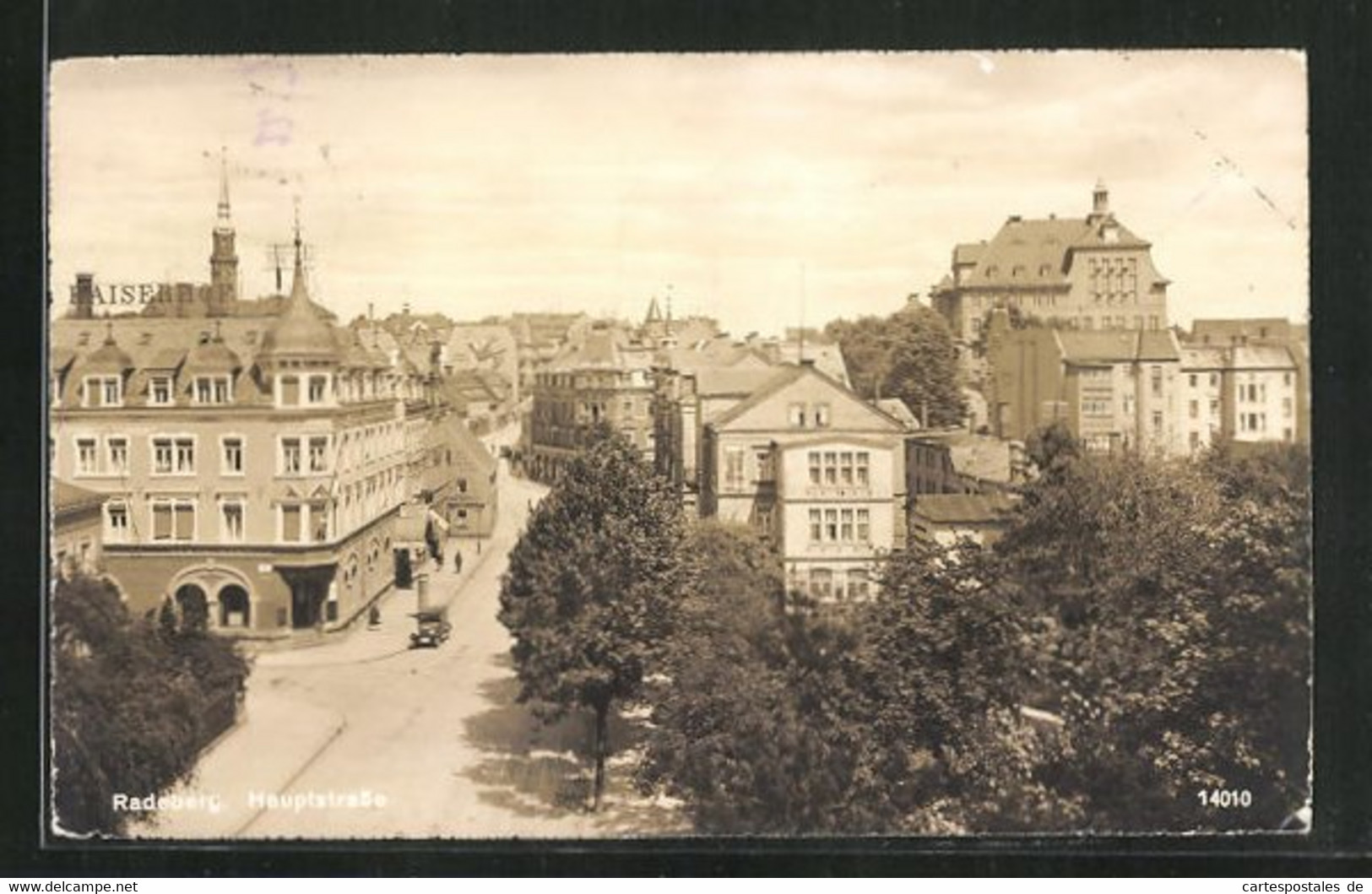 AK Radeberg, Hauptstrasse Aus Der Vogelschau - Radeberg