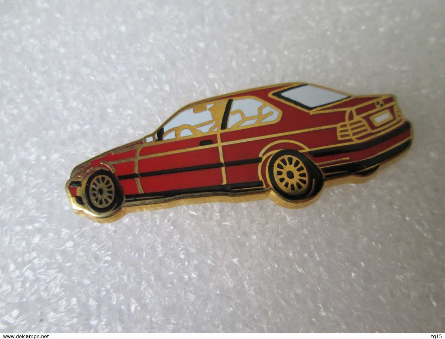 PIN'S   BMW   SERIE 3   E 36     ARTHUS BERTRAND - BMW