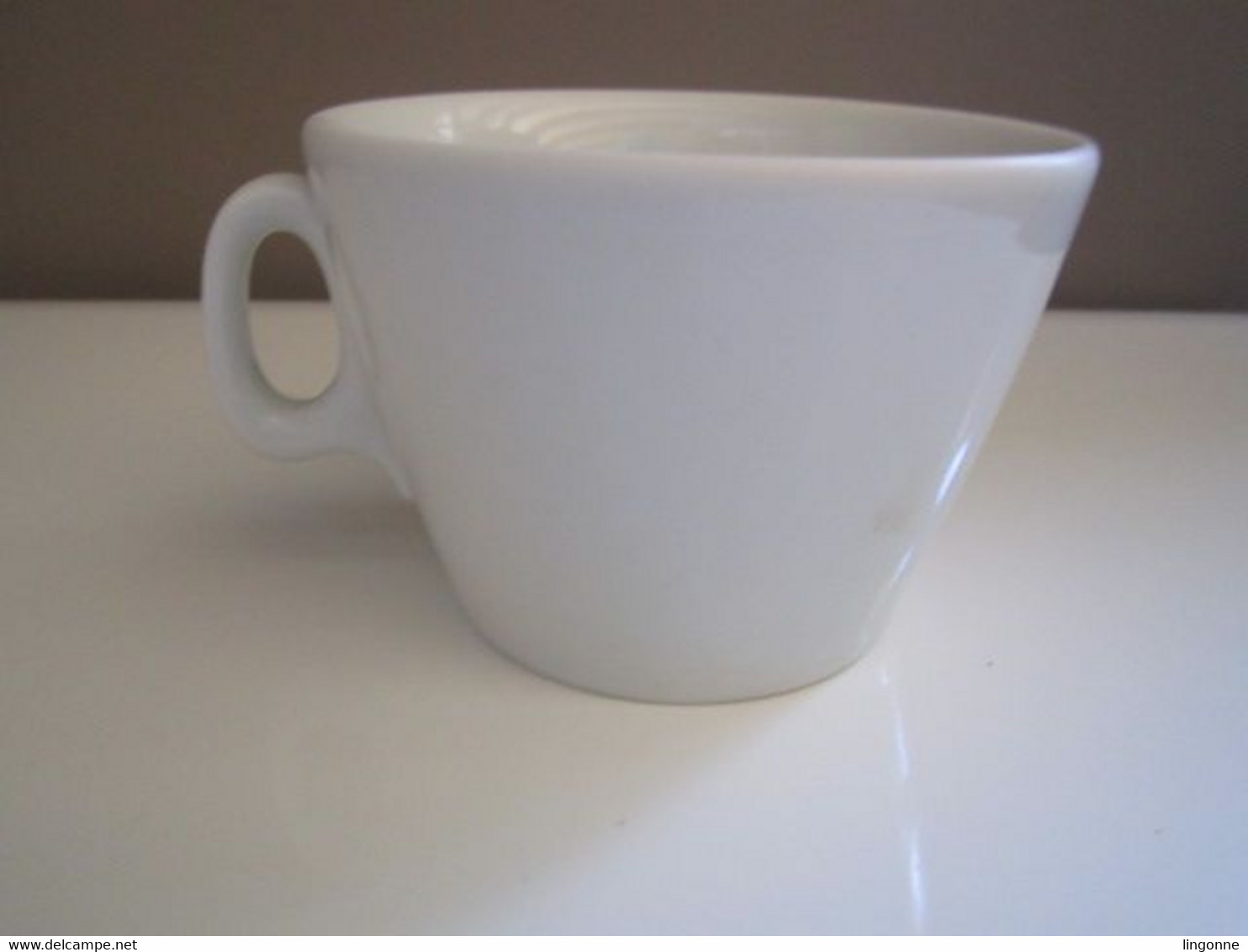 Tasse MOI J'AI UN LOOK SUPER Haut 7,5 Cm Env Poids 371 Grammes - Tasas