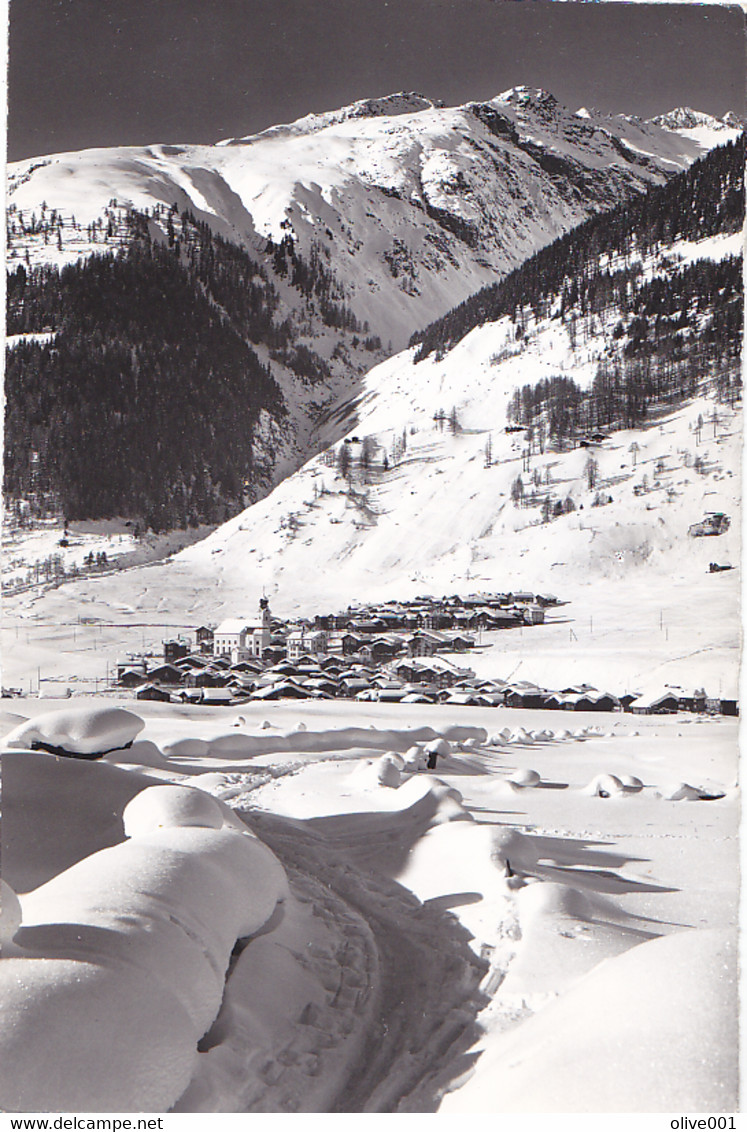 Reckingen, Haut Valais Suisse, Vallée De Conche, Circulée Pour Paris France, Le 30/ 12/ 1967, Oblitérée De Gluringen - Gluringen