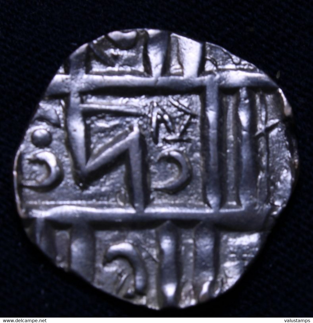 Bhutan:Bhutan British India 1/2 Rupee (Deb) 1820-1840 AD.billion Coin 54-305 - Bhoutan