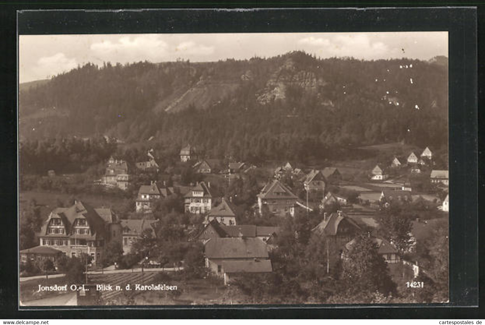 AK Jonsdorf /O.-L., Ortsansicht Gegen Karolafelsen - Jonsdorf