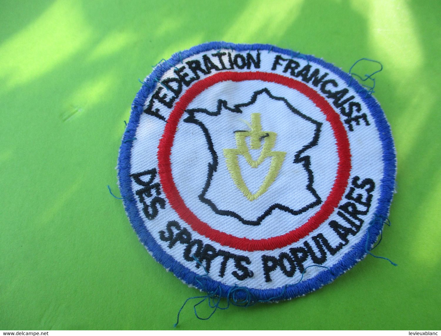 Ecusson Tissu Ancien / Fédération Française Des Sports Populaires/Vers 1980-1990   ET323 - Escudos En Tela