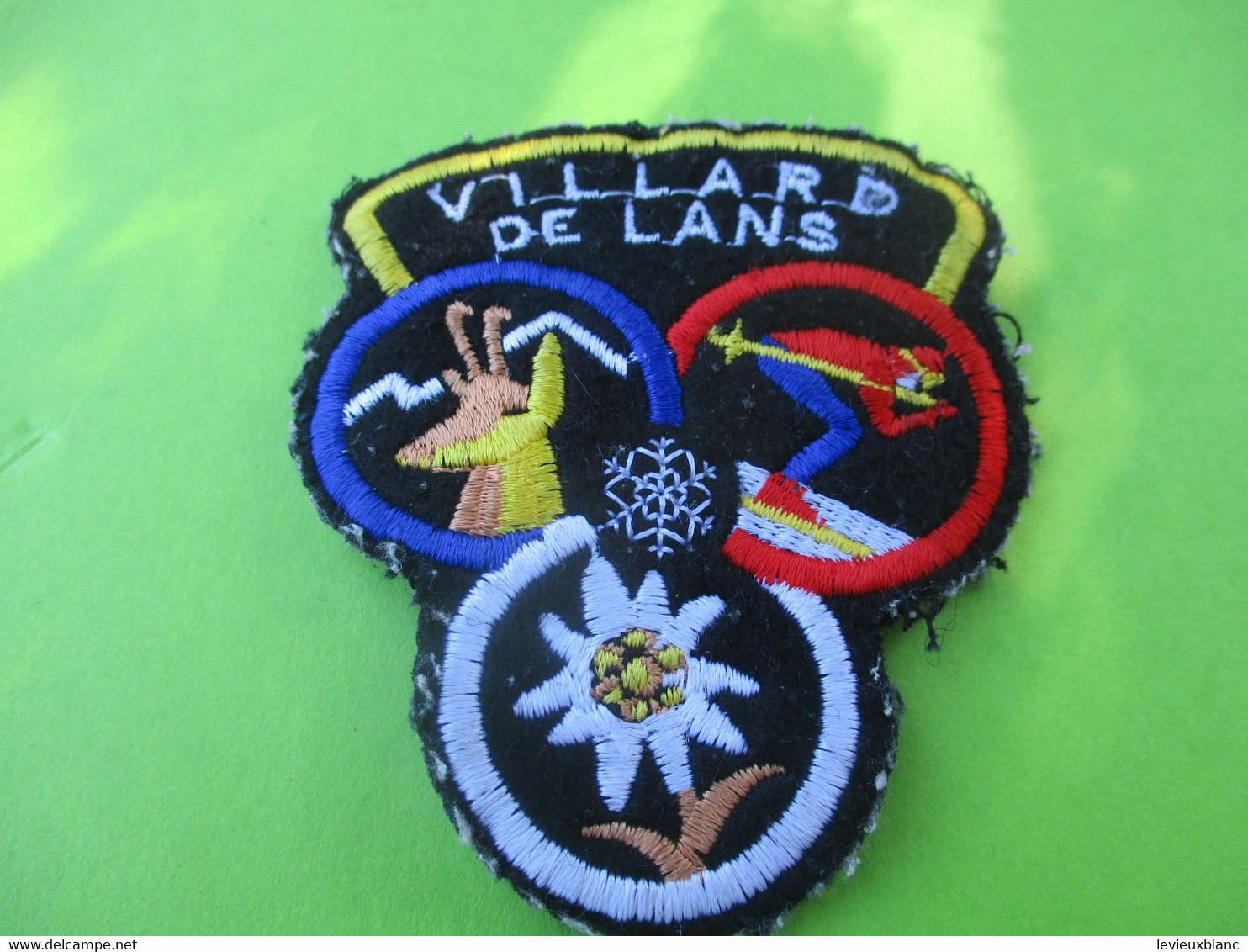 Ecusson Tissu Ancien / VILLARD De LANS/ Ski-Chamois- Edelweiss / Vercors / Isère /Vers 1980-1990   ET326 - Patches