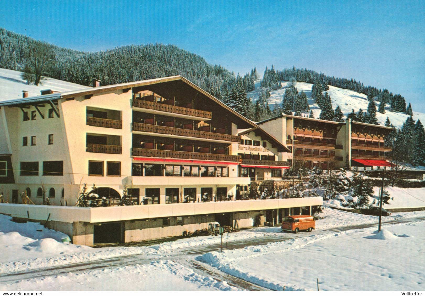 AK Österreich Sporthotel Tirol Jungholz Wertach Allgäu, Außen, Oldtimer VW Bus - Jungholz