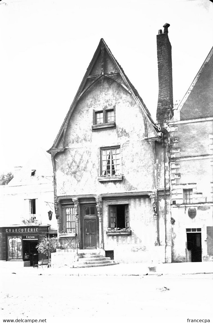 PN 002 - INDRE ET LOIRE - LUYNES - Vieille Maison - Charcuterie - Plaque Photo Originale - Plaques De Verre