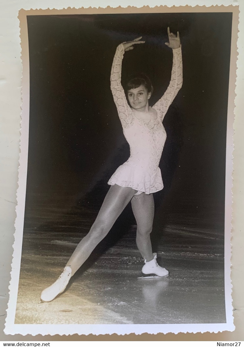 Photo De Sport. Championnats Du Monde De Patinage Artistique. Figure De Patinage. 1967. Hana Mazkova. Hana Mašková. - Deportes