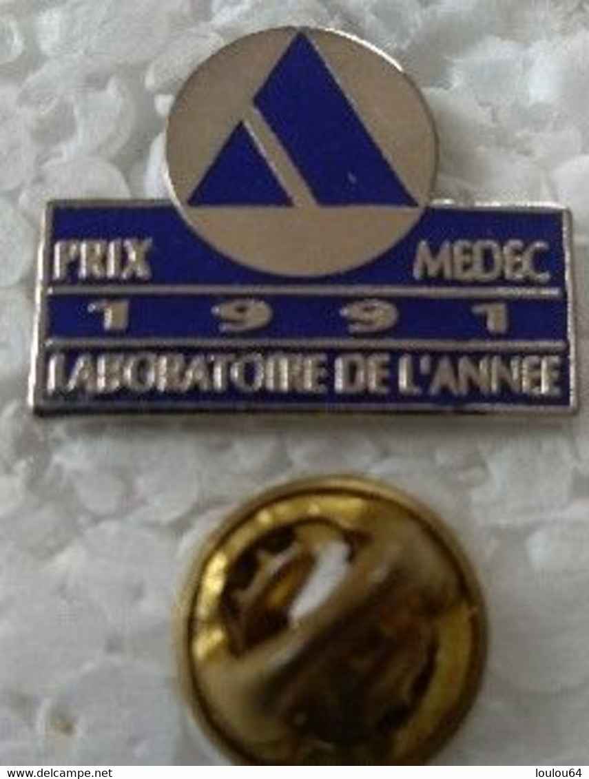 Pin's - Médical - PRIX MEDEC 1991 LABORATOIRE DE L'ANNEE  - - Medici