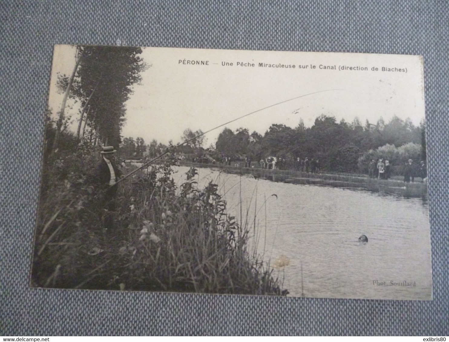 Péronne   Une Peche Miraculeuse   Sur Le Canal   Direction Biaches - Peronne