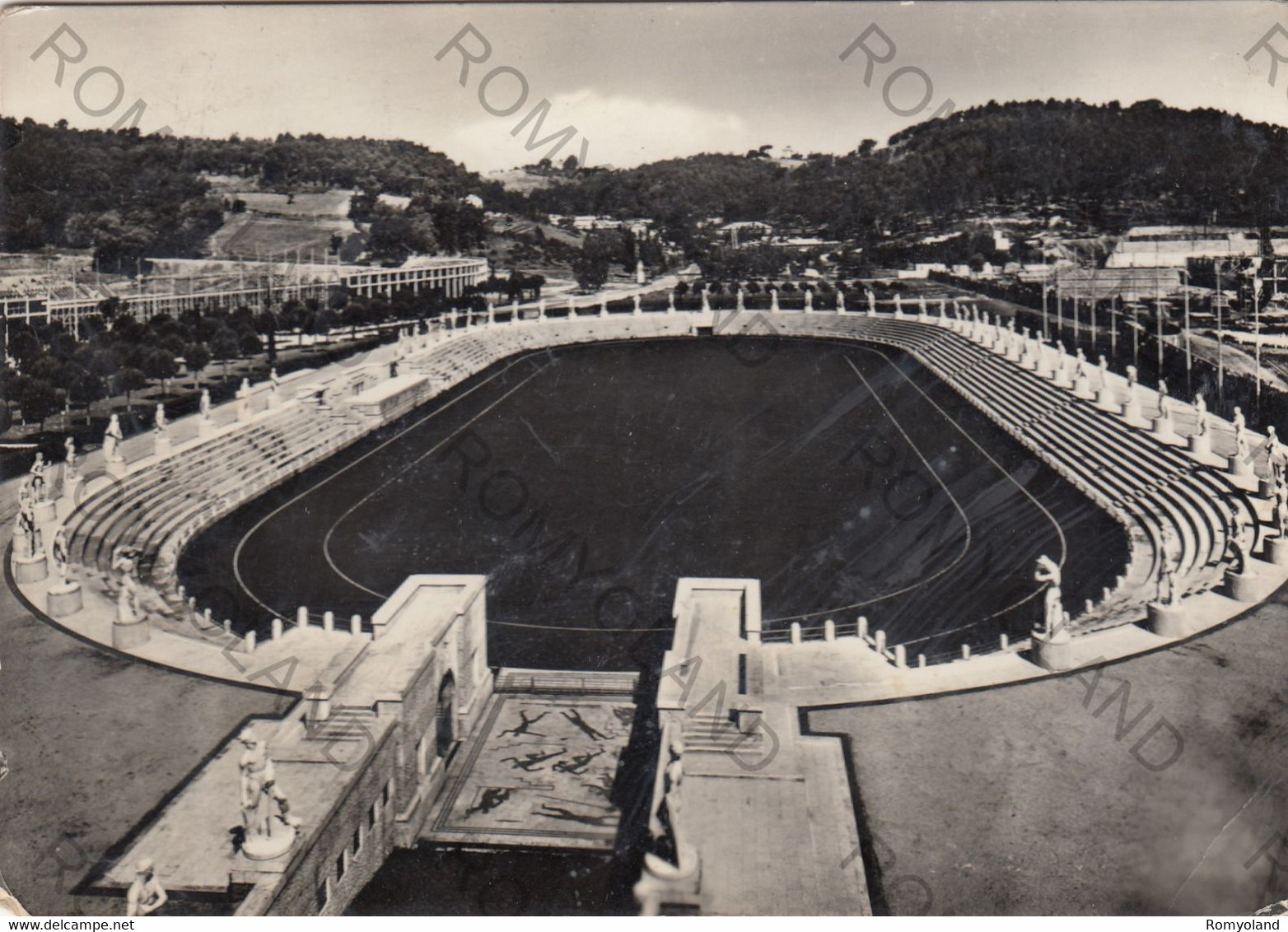 CARTOLINA  ROMA,LAZIO,FORO ROMANO-RELIGIONE,ROMA CAPITALE,IMPERO ROMANO,STORIA,CULTURA,MEMORIA,VIAGGIATA 1952 - Stadiums & Sporting Infrastructures