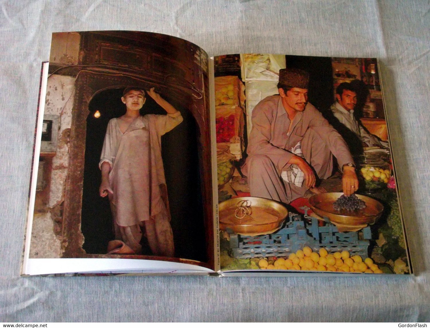 Livre : Afghanistan Au Carrefour Des Temps - Asia