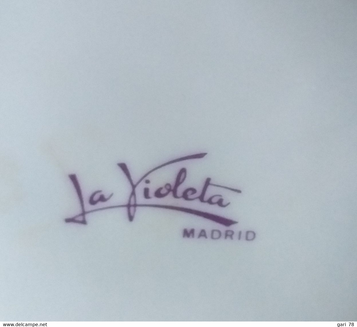 Bonbonniere En Porcelaine Ou Sucrier, LA VIOLETA Madrid - Motif De Violettes - Other & Unclassified