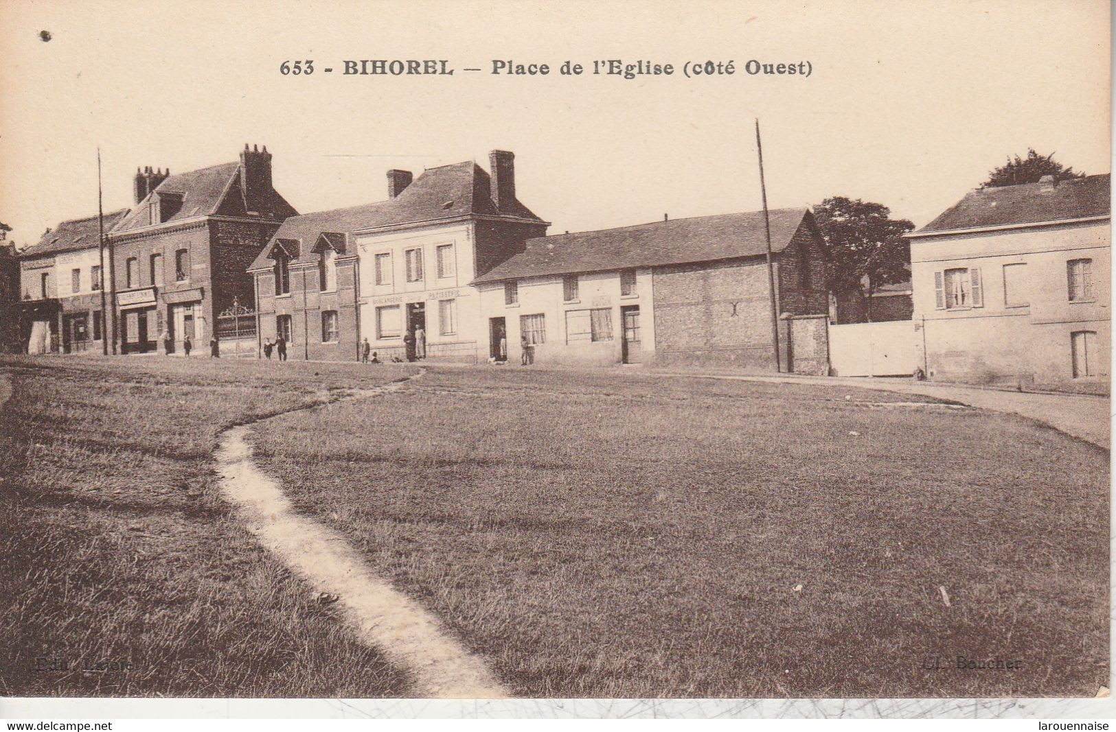 76 - BIHOREL - Place De L' Eglise (côté Ouest) - Bihorel