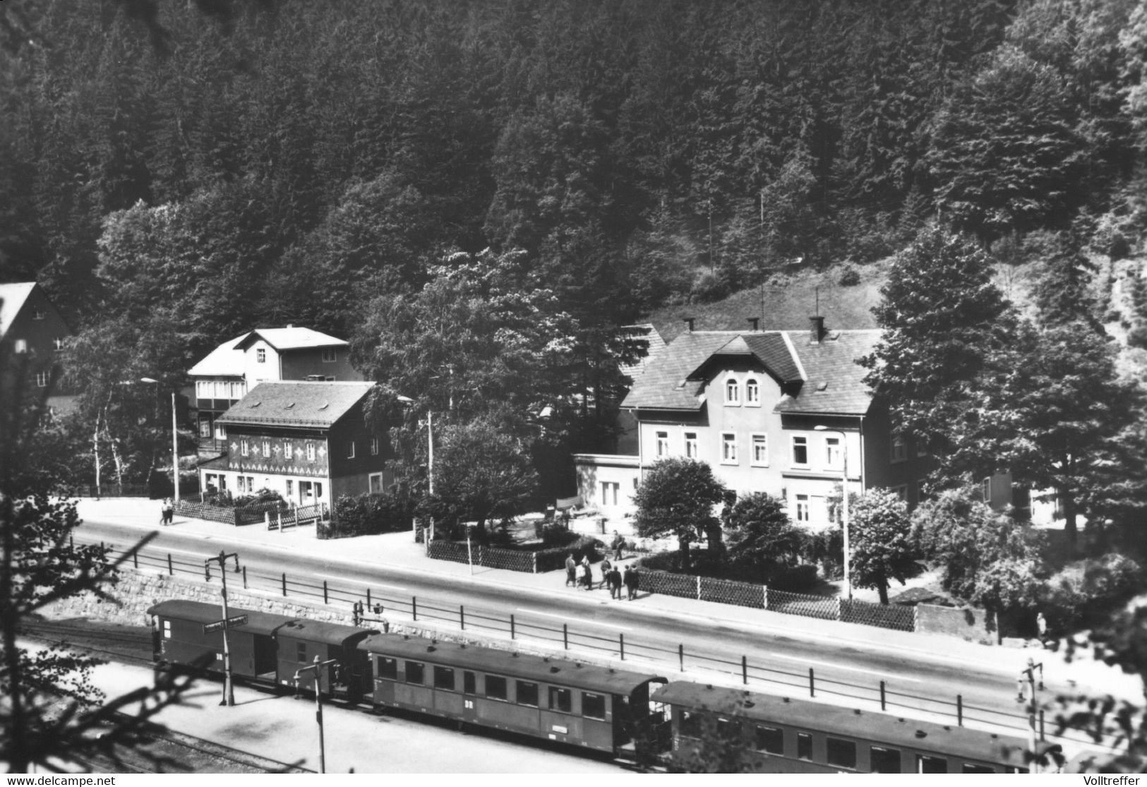 DDR AK Um 1982, Kipsdorf, Konditorei Cafe Pietsch, Gleise, Waggons Reichsbahn DR - Kipsdorf