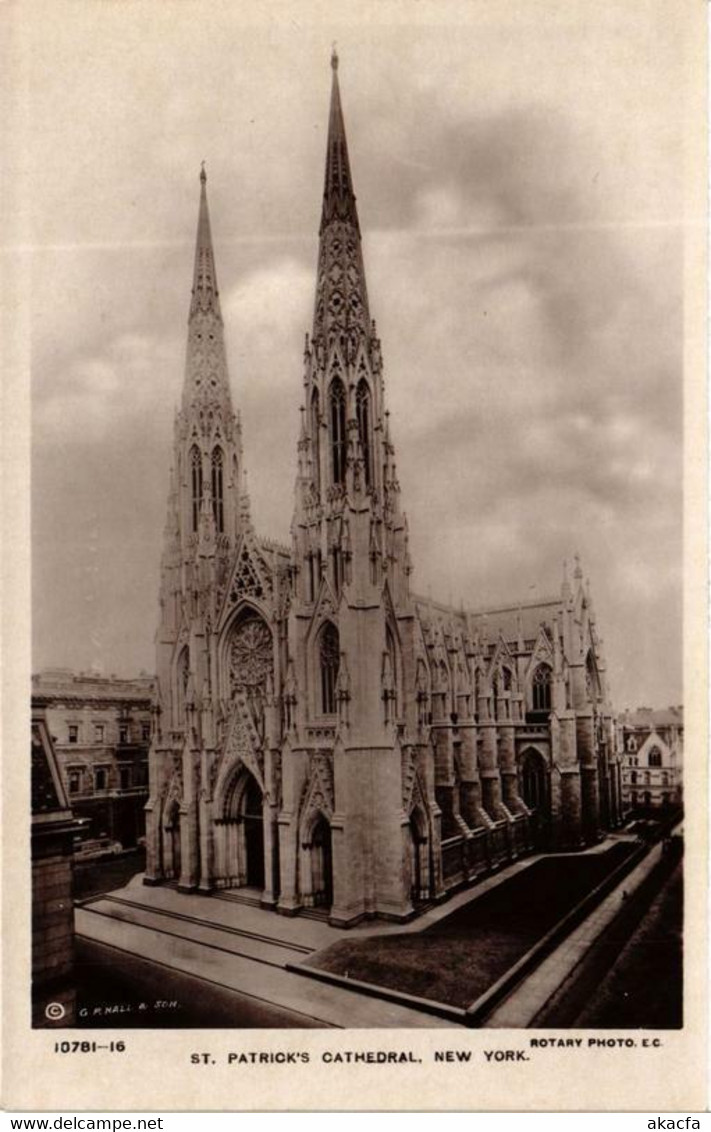 CPA AK St. Patrick's Cathedral NEW YORK CITY USA (769850) - Kerken