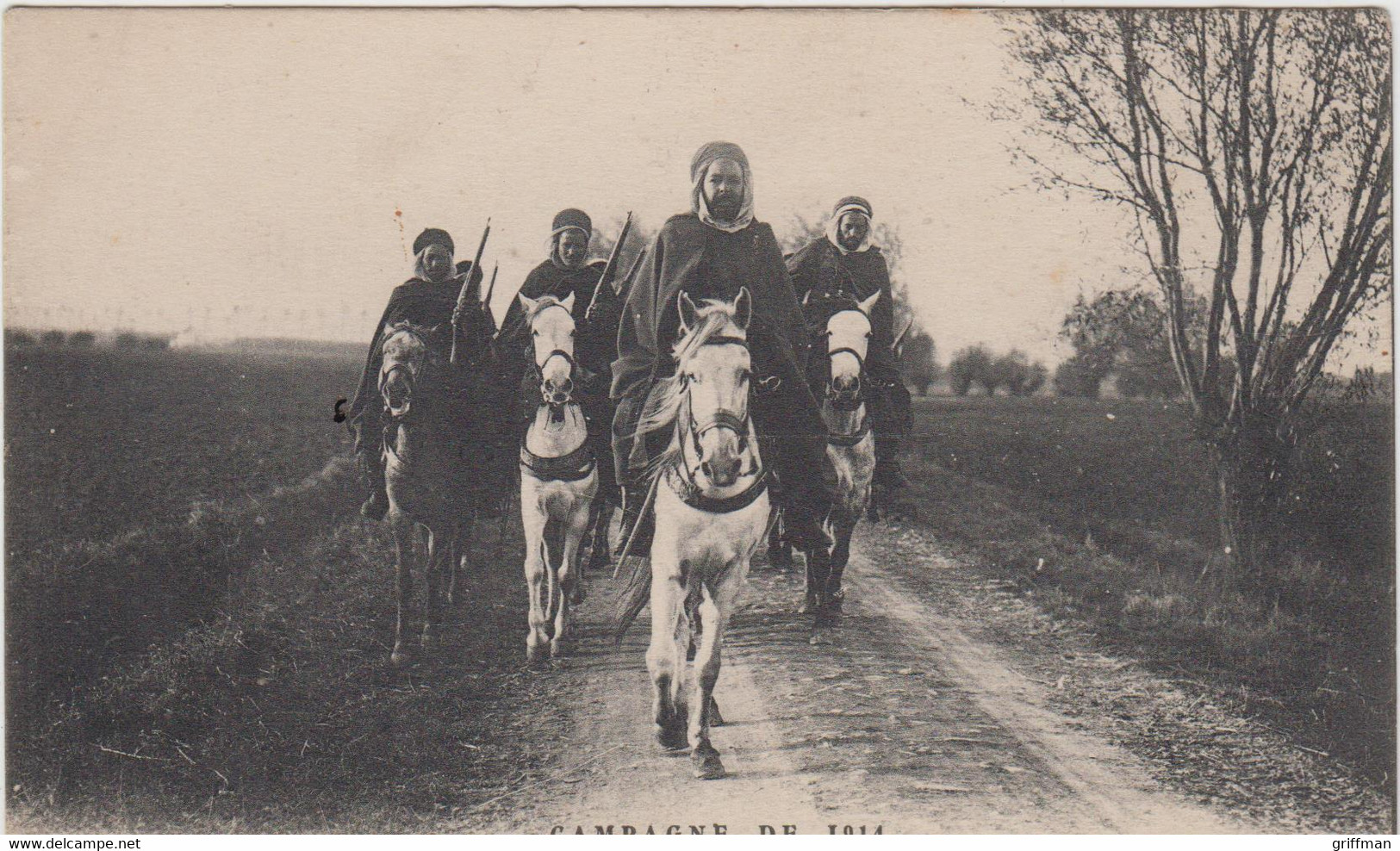 CAMPAGNE DE 1914 PATROUILLE DE GOUMIERS SUR LA ROUTE DE FURNES TBE - War 1914-18