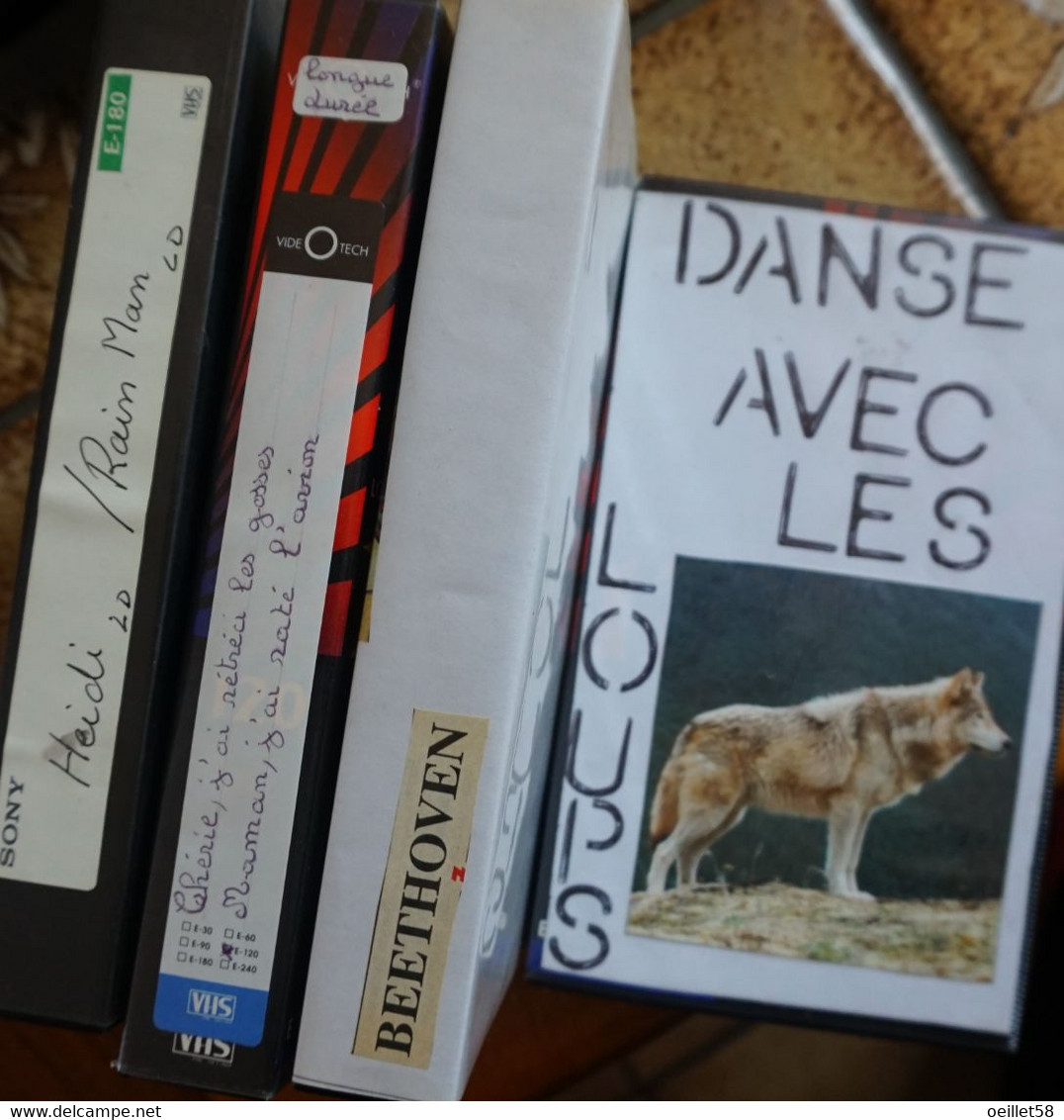 Lot De 8 Films Sur 5 Cassettes Vidéos VHS - Enregistrement Maison - Collections & Sets