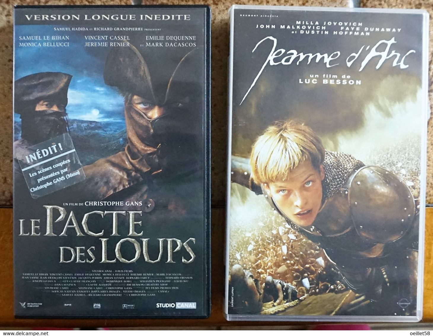 Lot De 2 Cassettes Vidéos VHS - Le Pacte Des Loups + Jeanne D'Arc - Action, Aventure