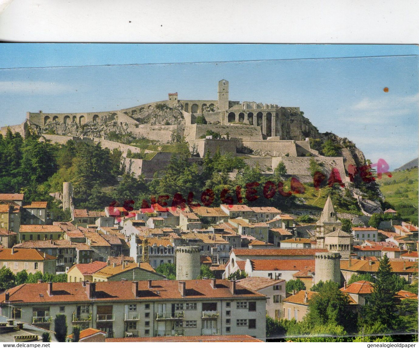 04-  SISTERON - VUE GENERALE ET LA CITADELLE - Sisteron