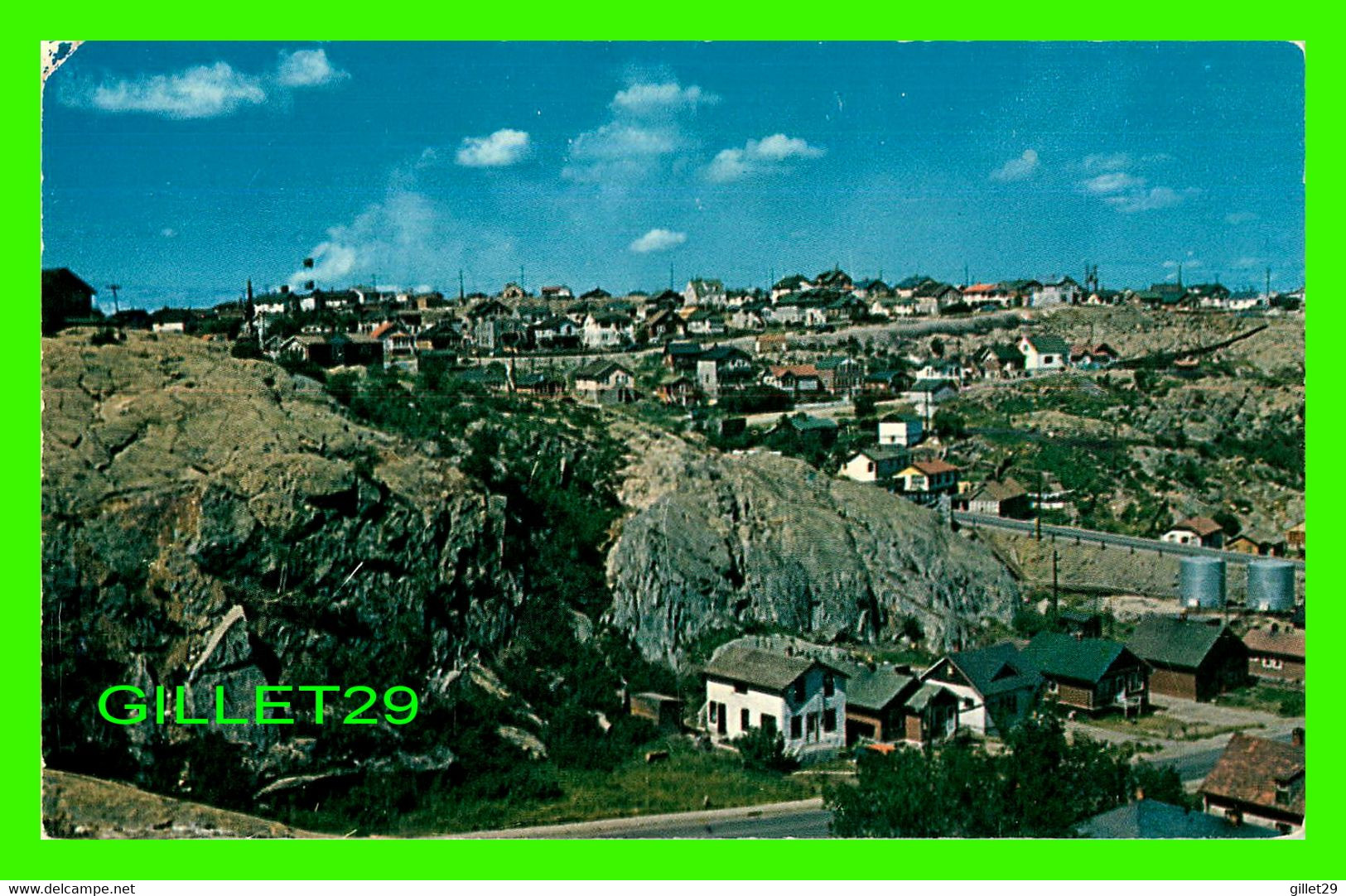 FLIN FLON, MANITOBA - VIEW OF THE HIGH BLUFF, THE DOWNTOWN AREA AND THE MINE IS LOCATED ON -  PUB. IRWIN SPECIALTIES LTD - Andere & Zonder Classificatie