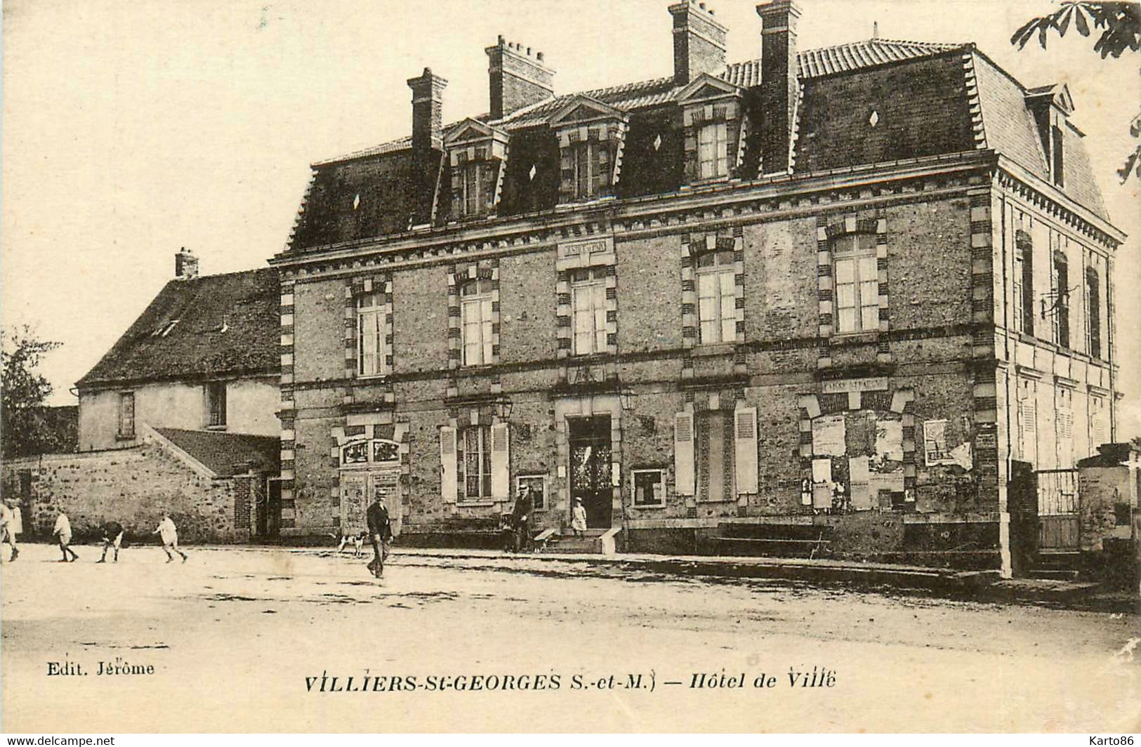 Villiers St Georges * La Place Et Hôtel De Ville * Mairie - Villiers Saint Georges