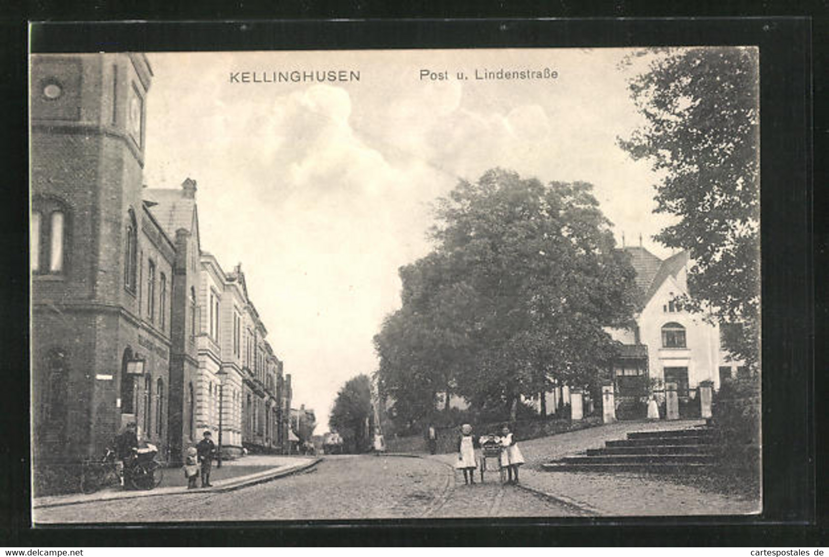 AK Kellinghusen, Post Und Blick In Die Lindenstrasse - Kellinghusen