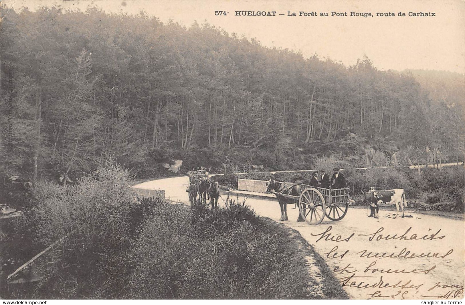 CPA 29 HUELGOAT LA FORET AU PONT ROUGE ROUTE DE CARHAIX - Huelgoat