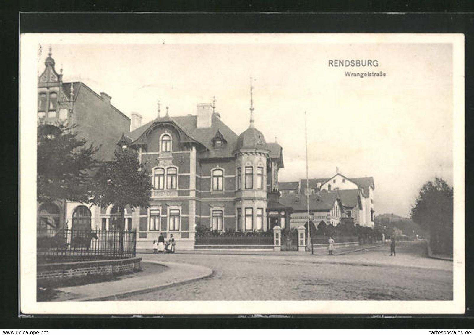 AK Rendsburg, Wrangelstrasse Mit Gebäudeansicht - Rendsburg