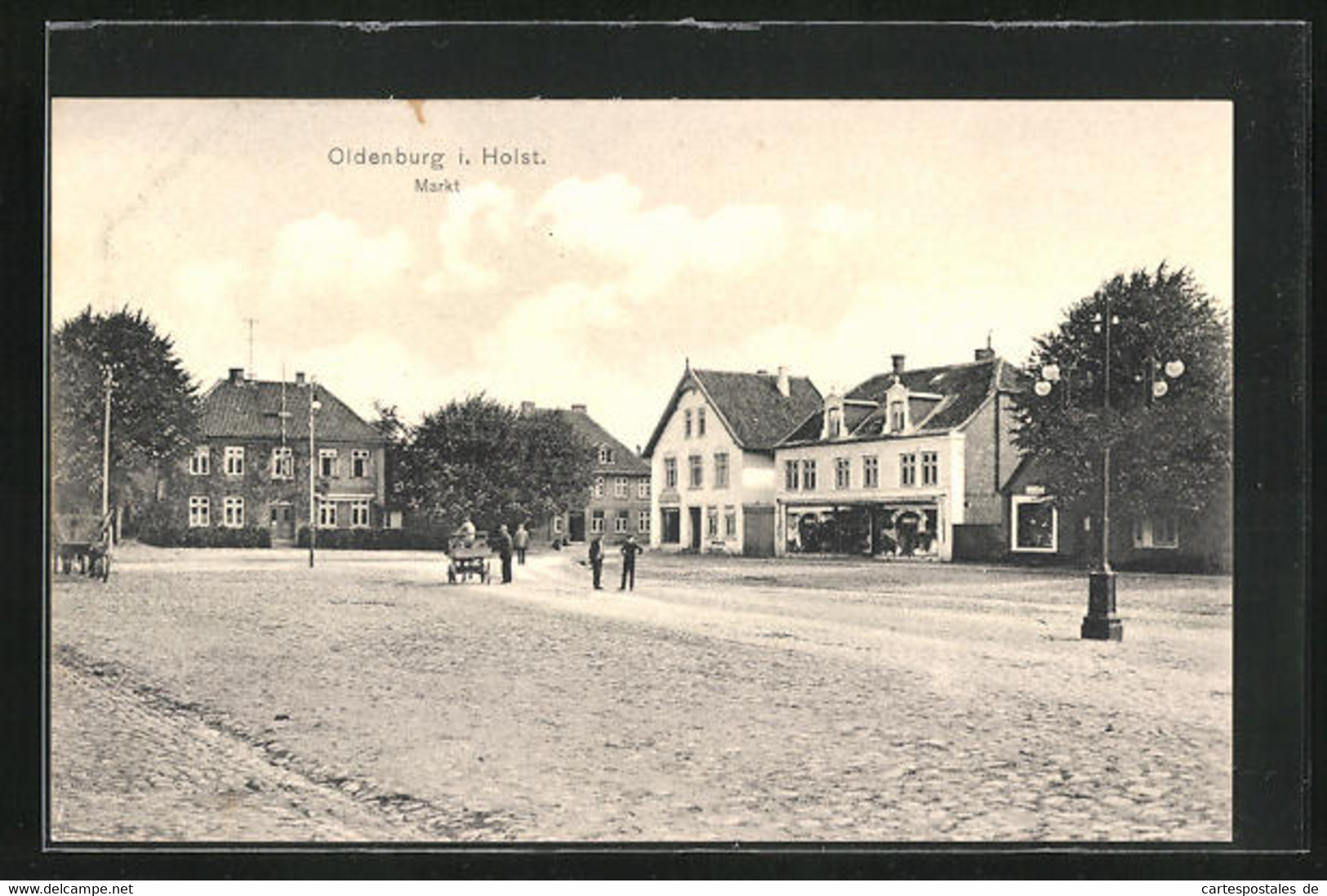 AK Oldenburg I. Holst., Markt Mit Häusern Und Laternen - Oldenburg (Holstein)