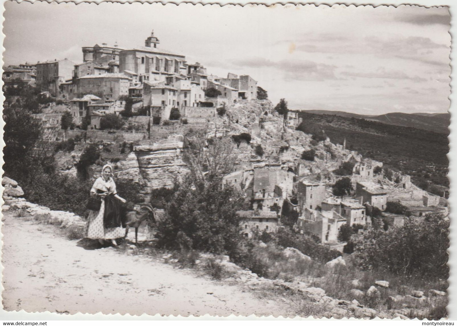 Vaucluse :  Gorges  Vaucluses , Jeune  Bergère  Contadine , Village Ou ?? - Other & Unclassified