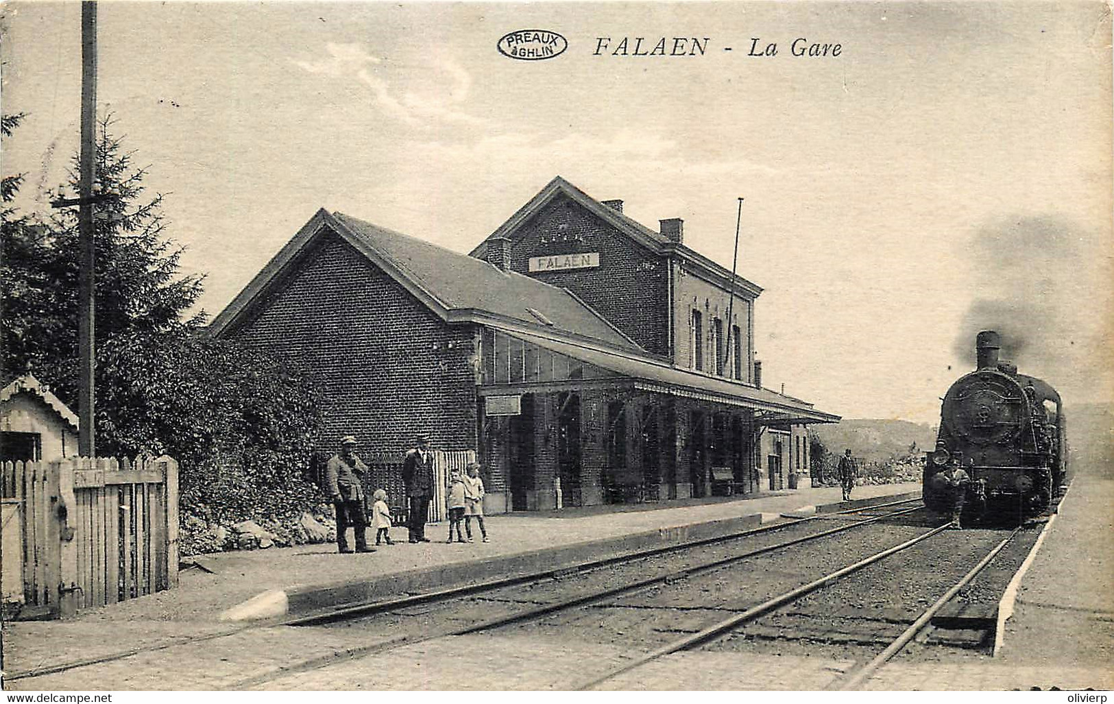 Belgique - Onhaye - Falaën - La Gare Et Arrivée Du Train - Onhaye