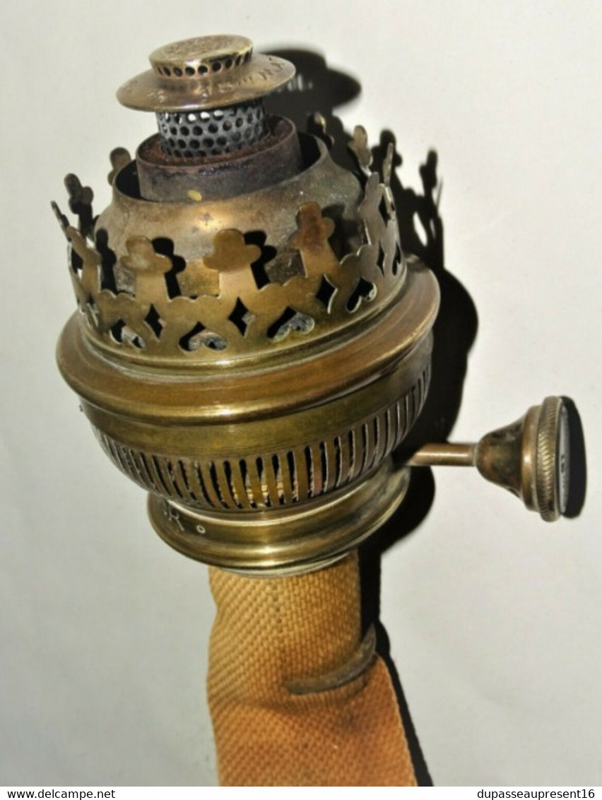 BELLE TETE MATADOR pour GRANDE LAMPE A PETROLE Laiton avec sa mèche 13  PICOTS pour LAMPE ANCIENNE COLLECTION