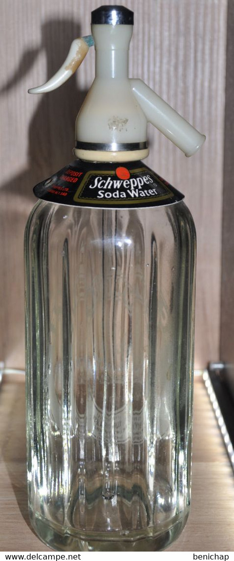 SIPHON Schweppes Soda Water - By Appointment To 70 Her Majesty The Queen. - Soda