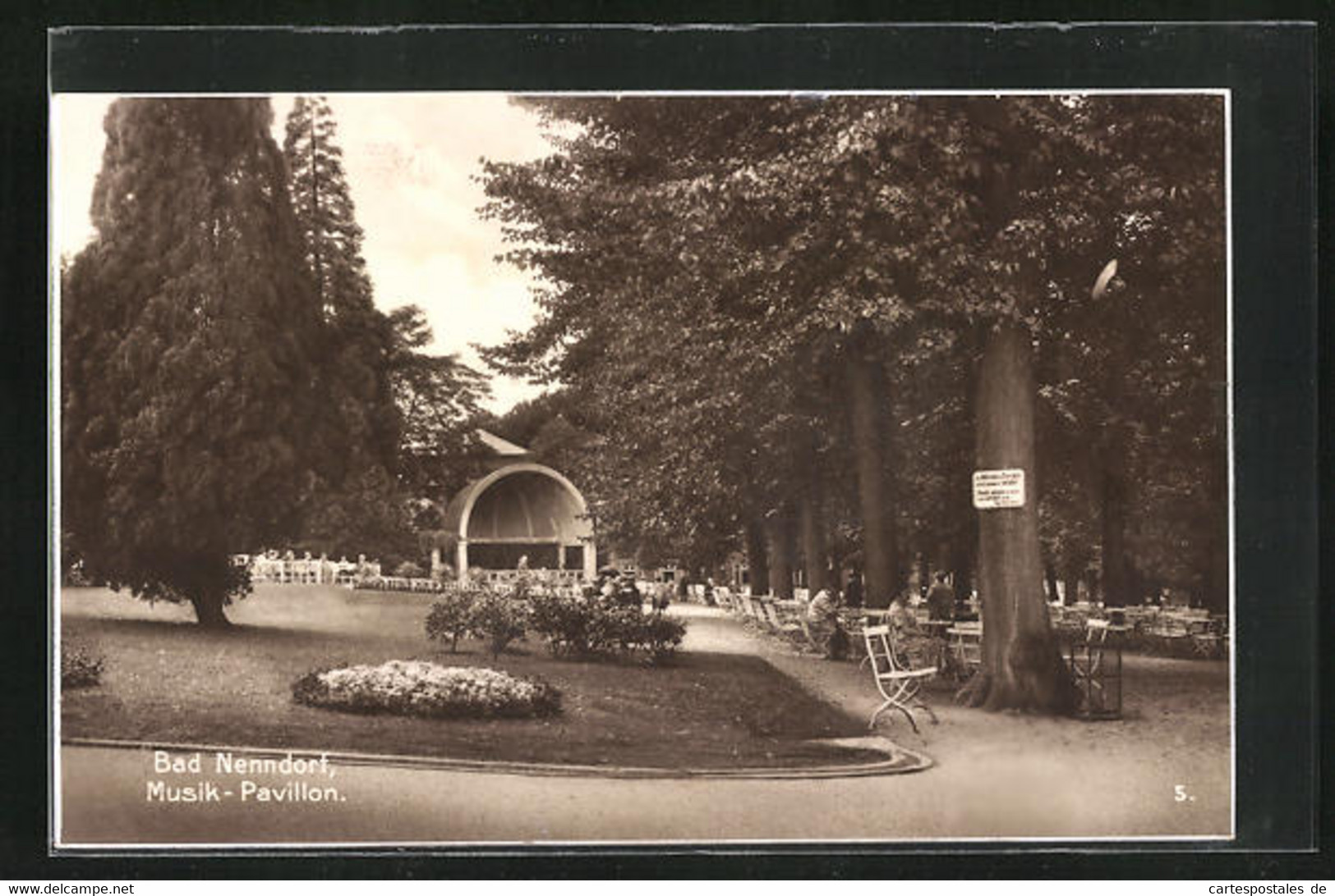 AK Bad Nenndorf, Musikpavillon Und Gartenlokalbestuhlung - Bad Nenndorf