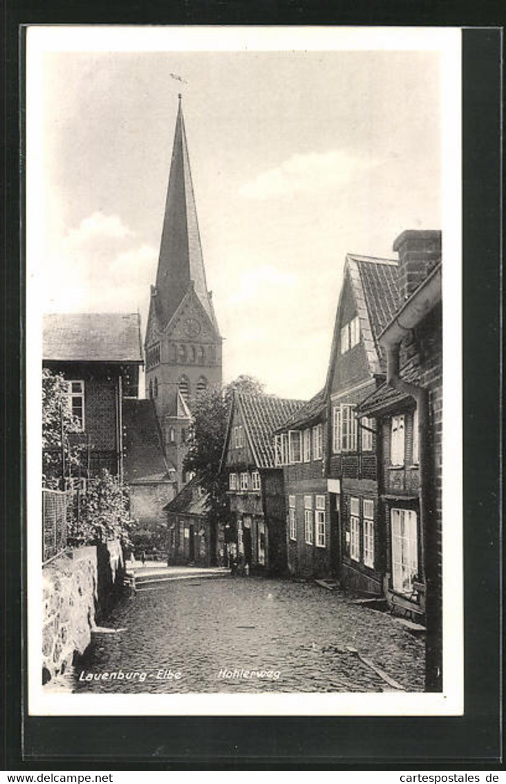 AK Lauenburg A.d.Elbe, Der Hohlerweg Und Die Kirche - Lauenburg