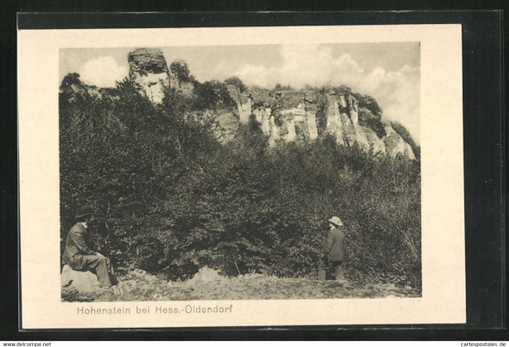 AK Hessisch Oldendorf, Wanderer Vor Dem Hohenstein - Hessisch-Oldendorf