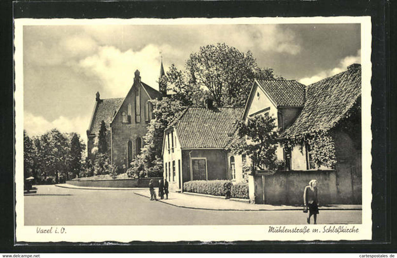 AK Varel I.O., Mühlenstrasse Mit Schlosskirche - Varel