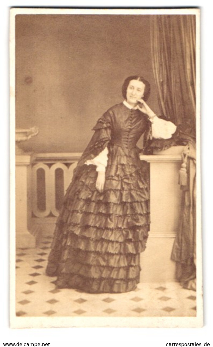 Photo Marion, Vichy, Passage De L`Opera, 13, Portrait De Junge Dame Im Hübschen Kleid - Personnes Anonymes