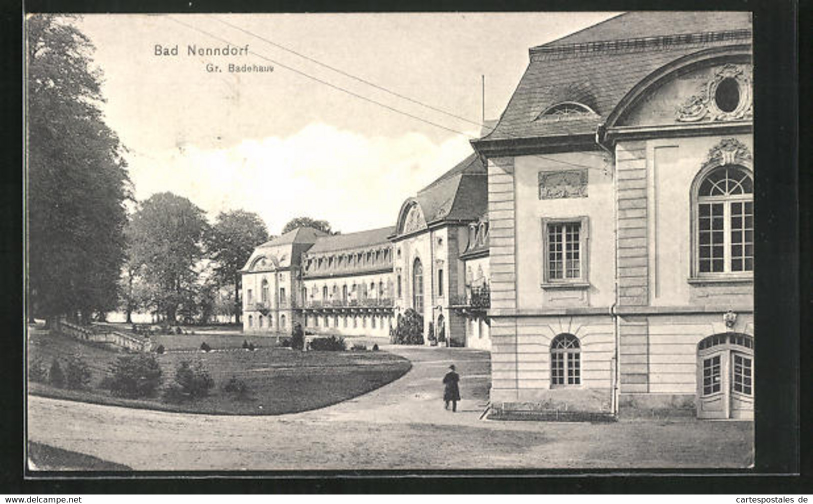 AK Bad Nenndorf, Blick Auf Das Grosse Badehaus Mit Parkanlage - Bad Nenndorf