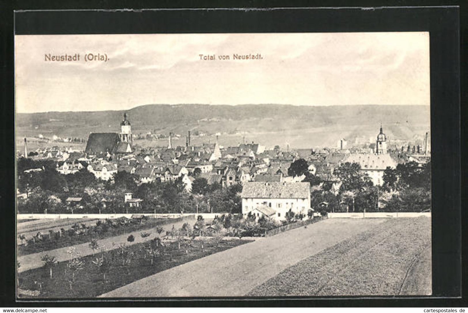 AK Neustadt /Orla, Totalansicht Mit Kirche - Neustadt / Orla