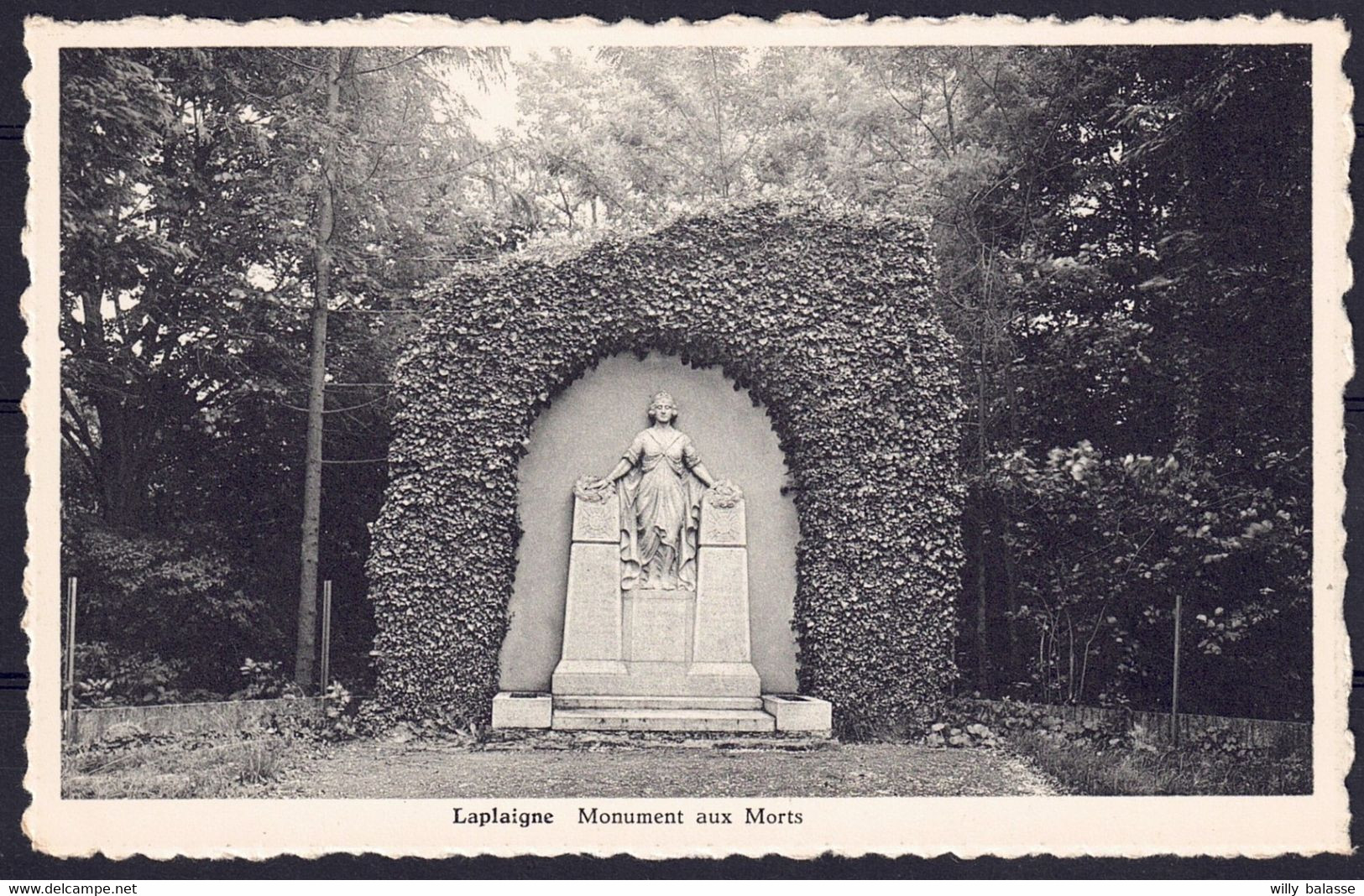 +++ CPA - LAPLAIGNE - Brunehaut - Monument Aux Morts  // - Brunehaut