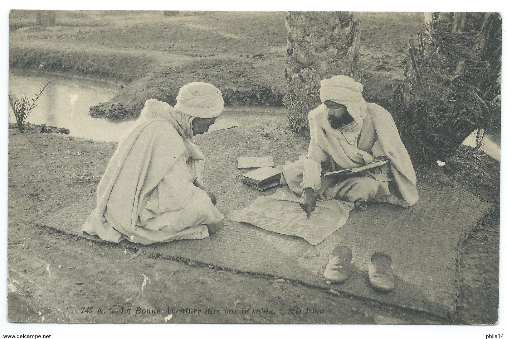 CPA TUNISIE / LA BONNE AVENTURE DITE PAR LE SABLE / 1913 TUNIS  POUR PLYMOUTH GB - Tunesien