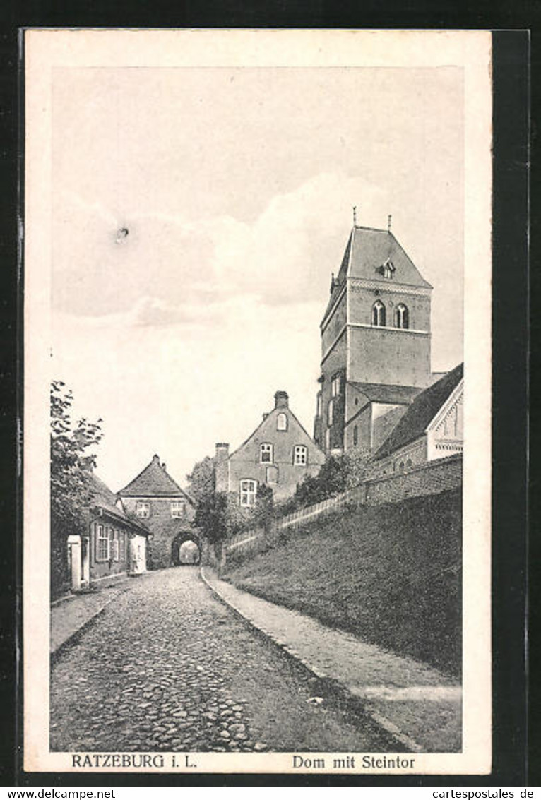 AK Ratzeburg I. L., Dom Mit Steintor - Ratzeburg