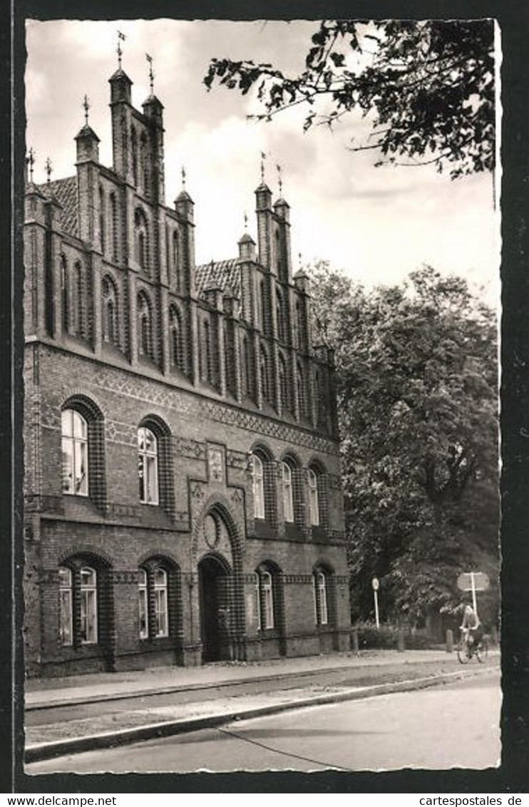 AK Husum / Nordfriesland, Jürgen Spital Und Radfahrerin - Nordfriesland