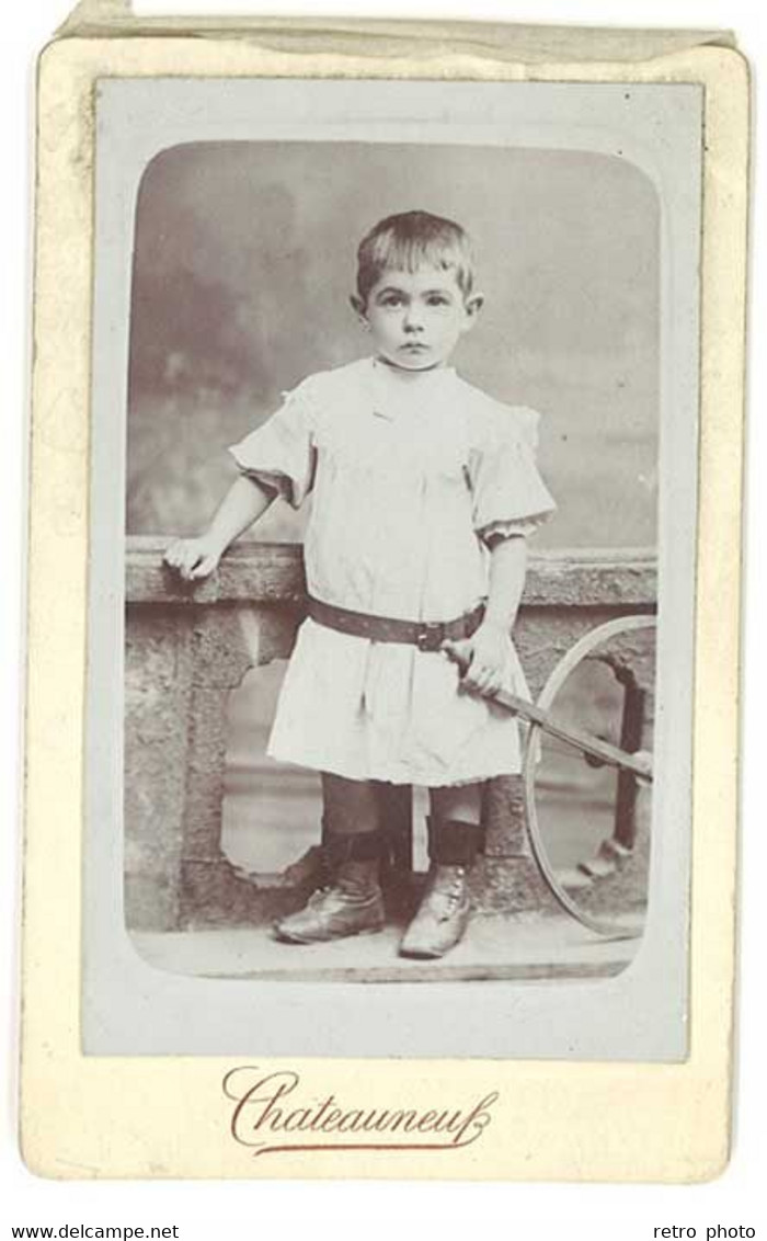 Photo CDV Enfant Au Cerceau, Photographe Chateauneuf - Personas Anónimos