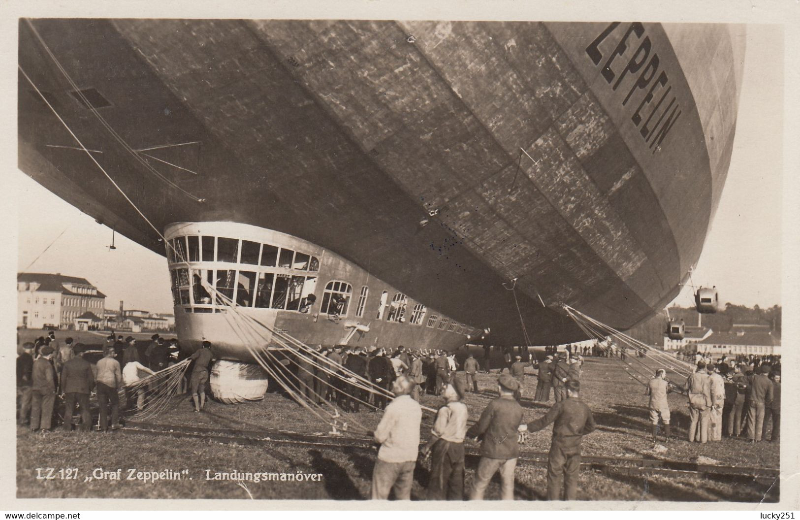Zeppelin - 1930 - Allemagne - Carte Postal Du 11/11/1930 - Vers Pays-Bas - Zeppelines