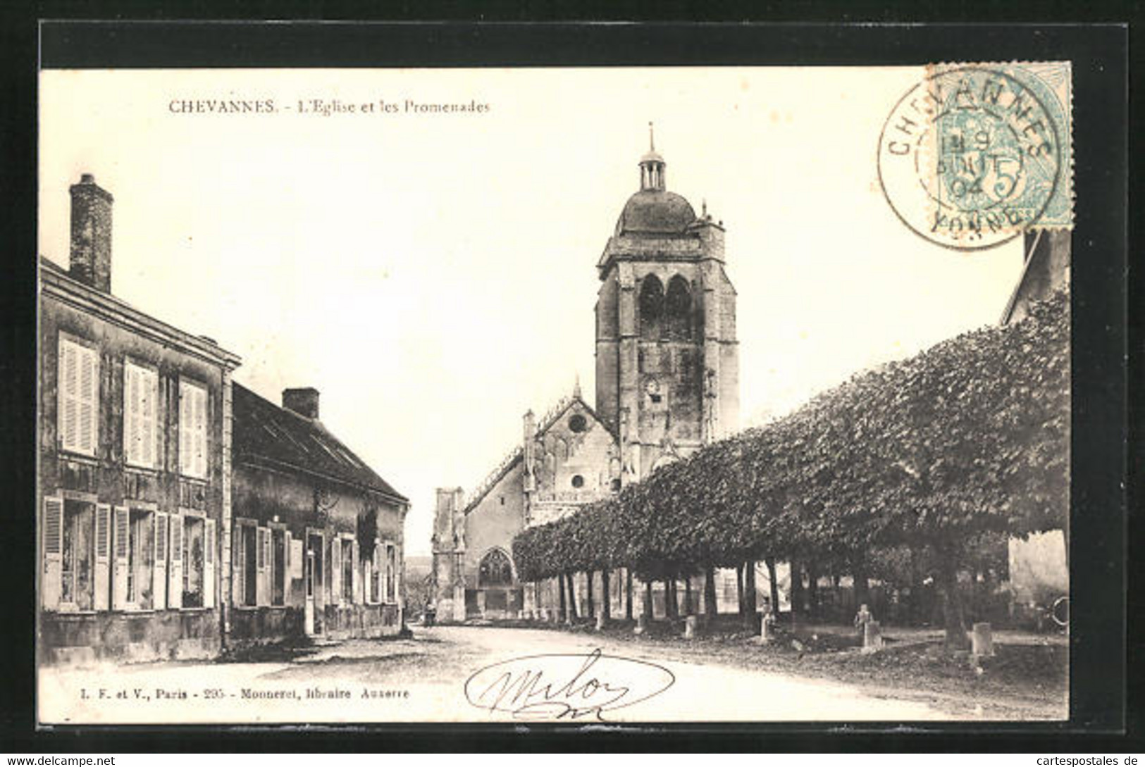 CPA Chevannes, L`Eglise Et Les Promenades - Chevannes