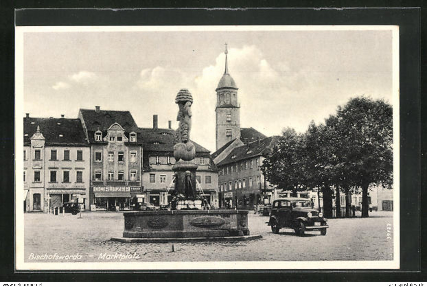 AK Bischofswerda, Marktplatz Mit Brunnen, Automobil - Bischofswerda