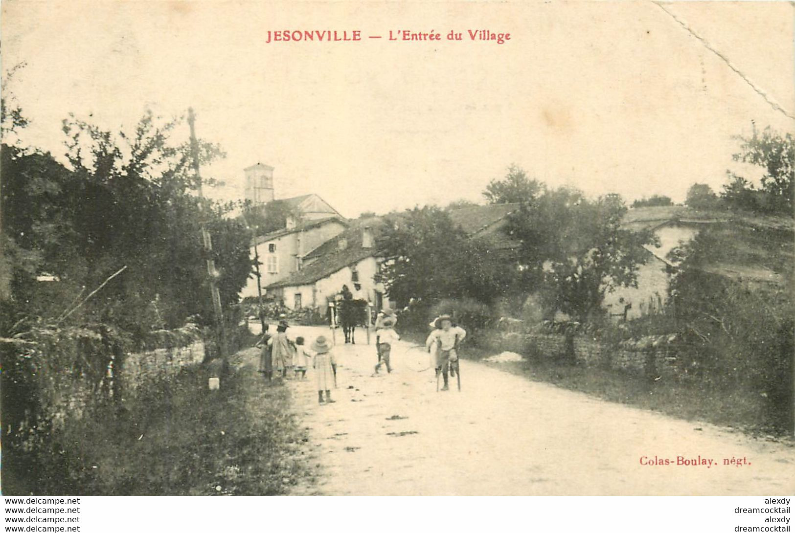 WW 88 JESONVILLE. L'Entrée Du Village 1907 Enfant Sur échasses (pli Coin Droit) - Autres & Non Classés