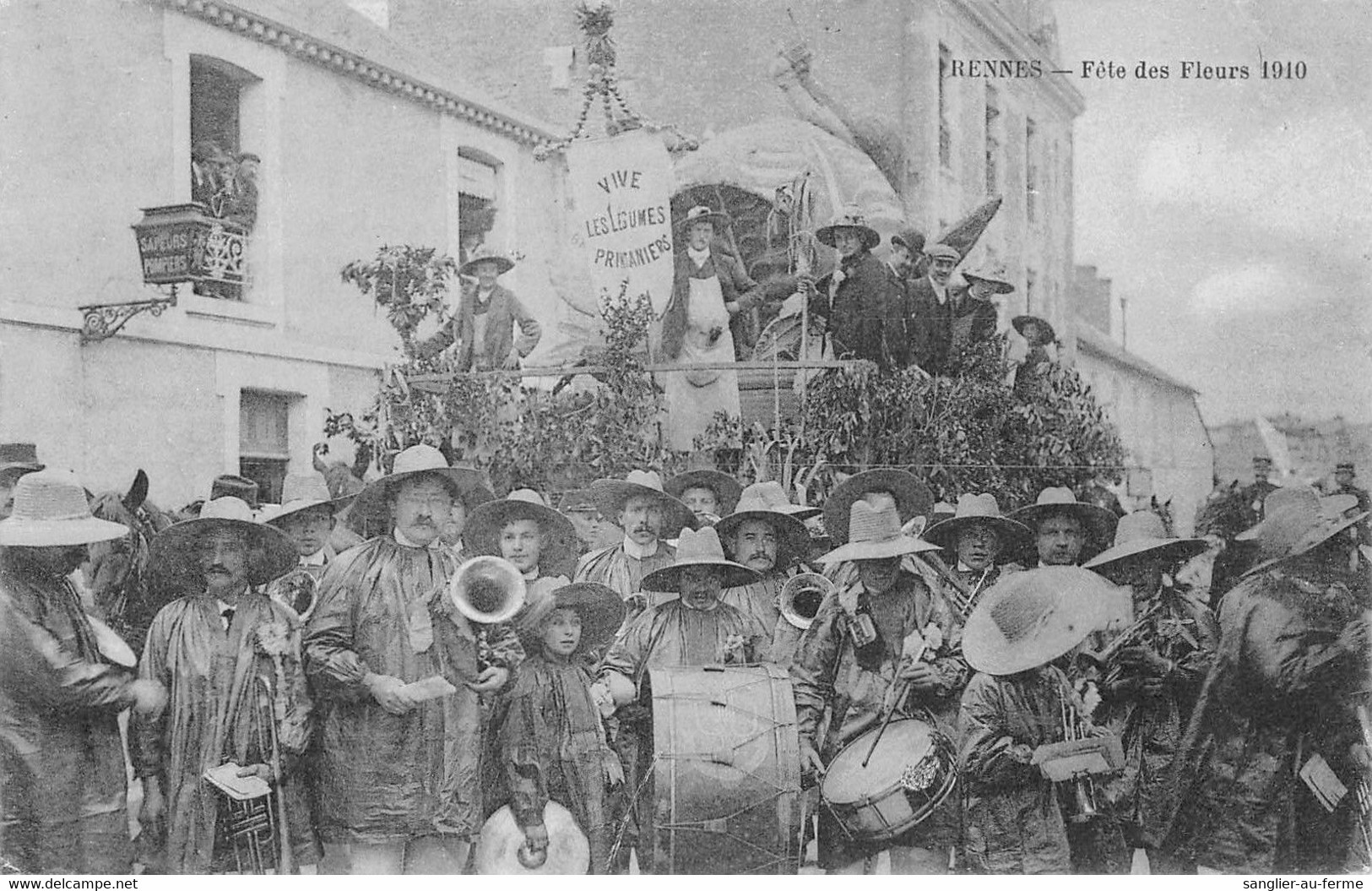 CPA 35 RENNES FETE DES FLEURS 1910 - Rennes